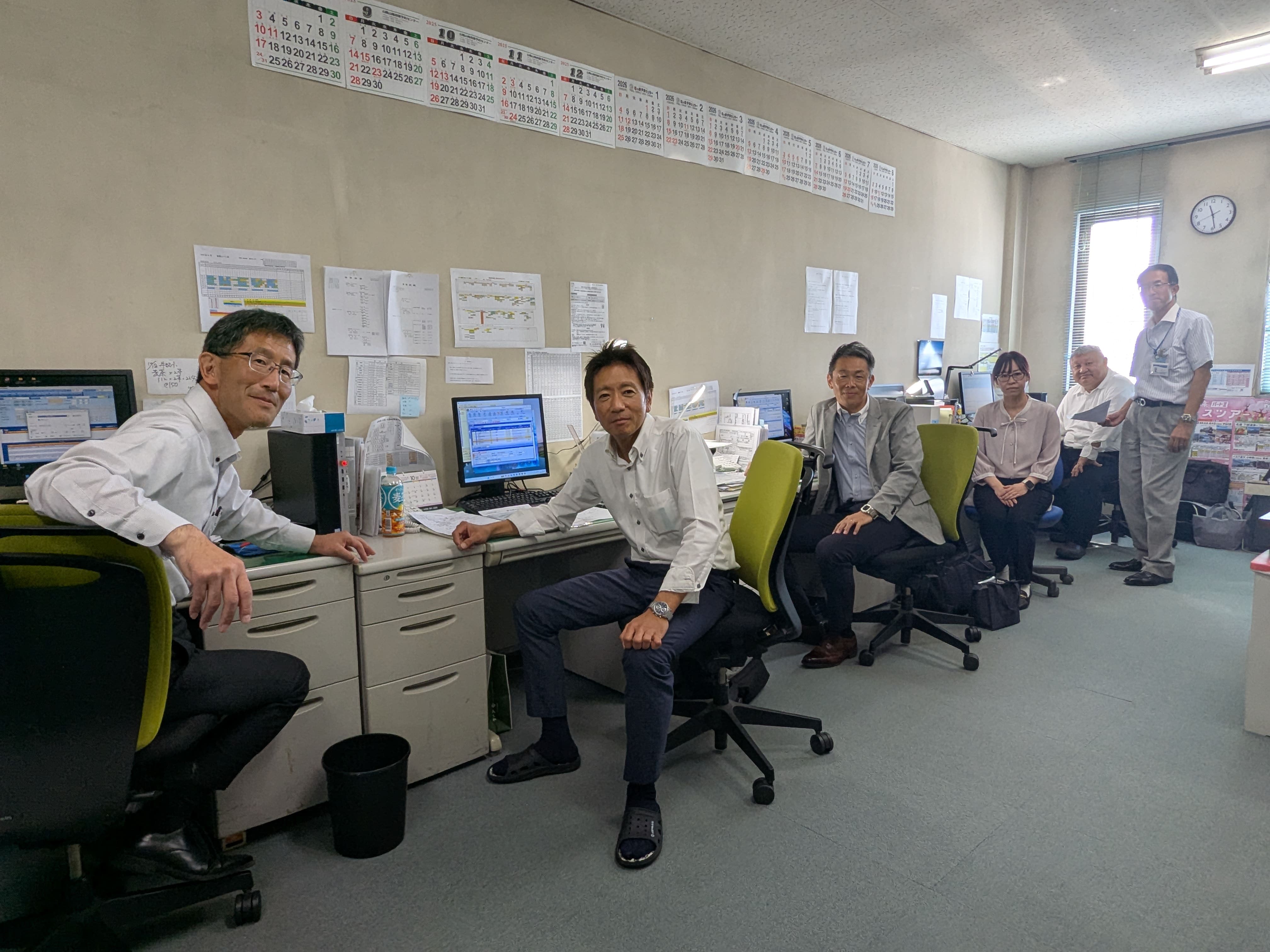 ○営業マン　写真PXL_20251008_022839509